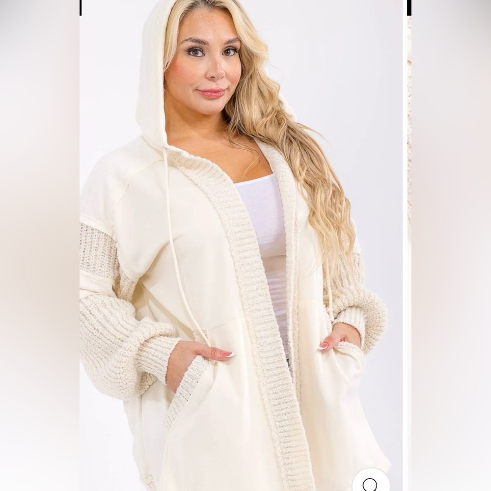 NWT ANDTHEWHY PLUS SIZE STUNNING SWEATSHIRT/KNITED HOODED JACKET! ❤️❤️❤️